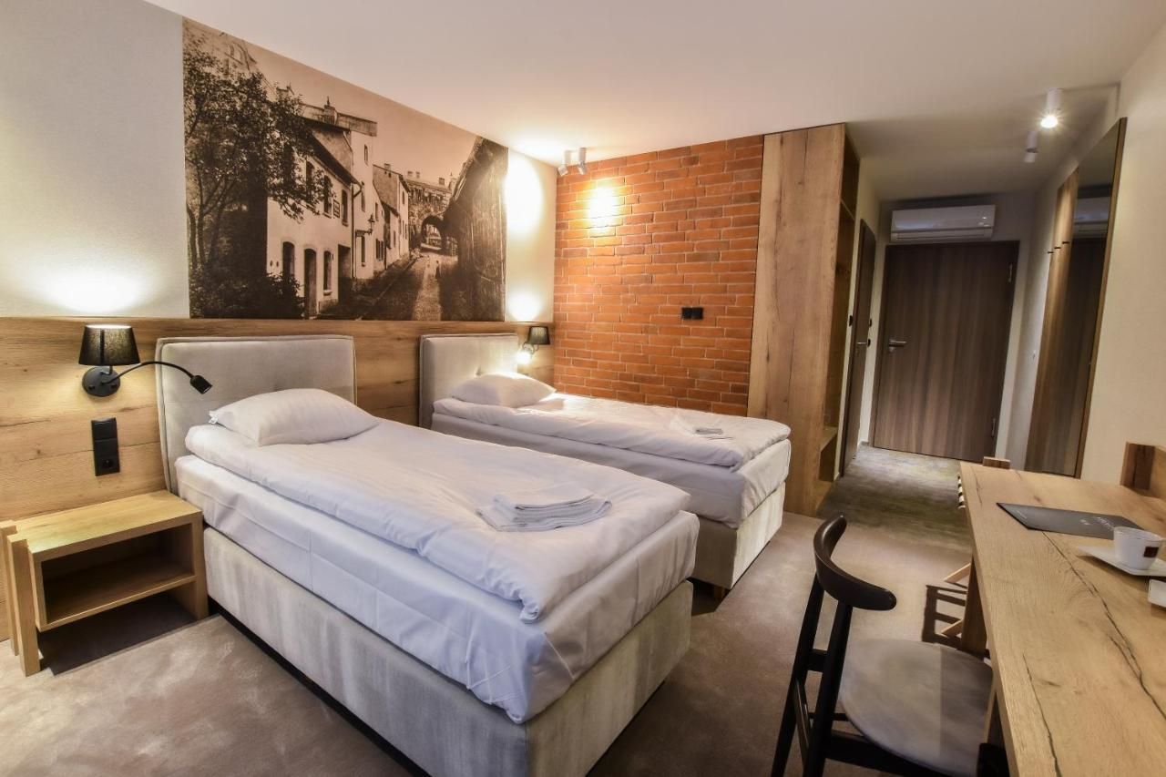Strzelnica Hotel I Restauracja Starogard Gdański 外观 照片
