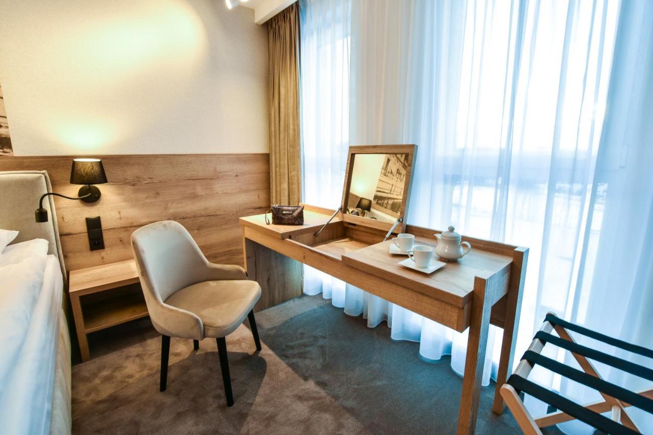 Strzelnica Hotel I Restauracja Starogard Gdański 外观 照片